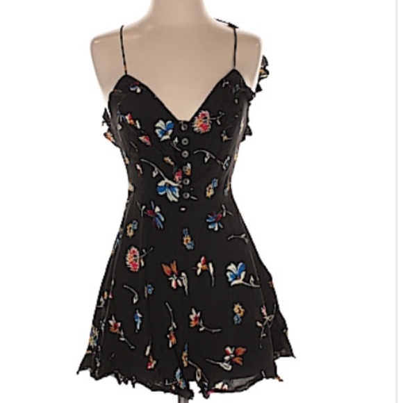 UO backless romper - Picture 2 of 6